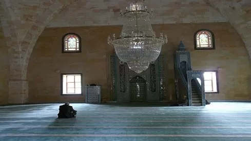 مدار الساعة,شؤون دينية