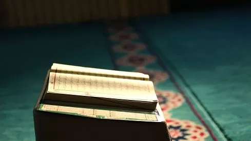 مدار الساعة,شؤون دينية