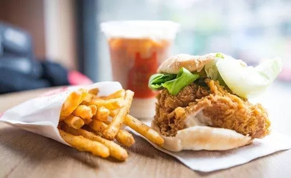 مدار الساعة,أخبار خفيفة ومنوعة