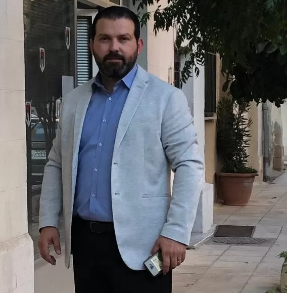 مدار الساعة,مقالات