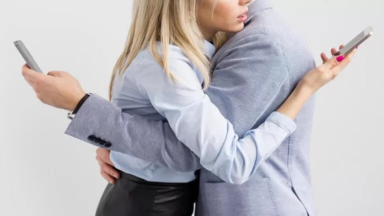 مدار الساعة,شؤون دينية