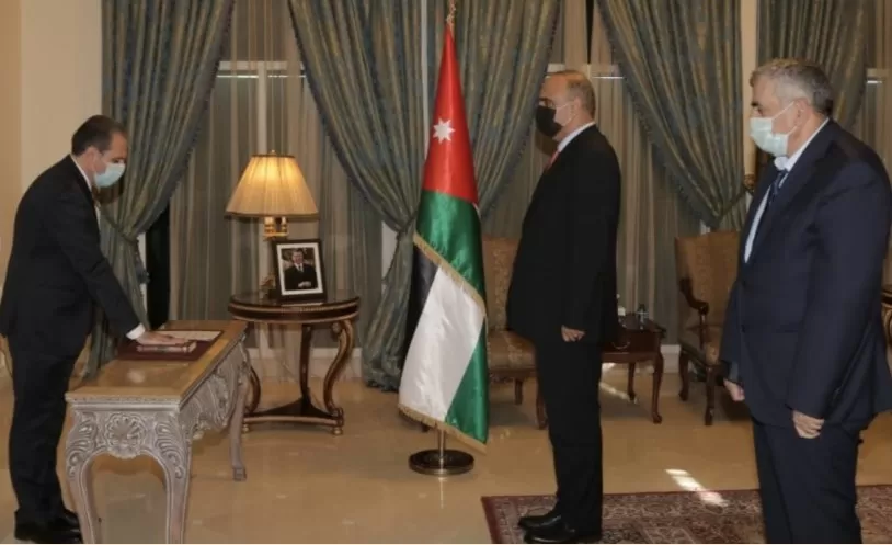 مدار الساعة,أخبار المجتمع الأردني,الدكتور فراس الهواري,وزير الصحة,وزير الزراعة,وزير المياه والري,وزير البيئة,رئيس الوزراء,الخدمات الطبية الملكية