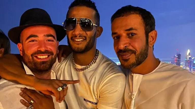 مدار الساعة,أخبار ثقافية,وسائل التواصل الاجتماعي