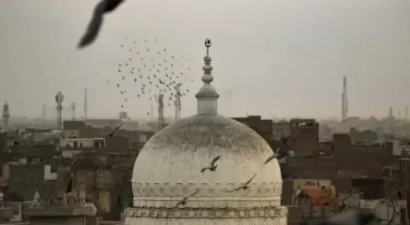 مدار الساعة,شؤون دينية