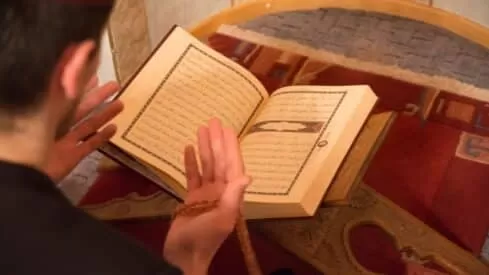 مدار الساعة,شؤون دينية