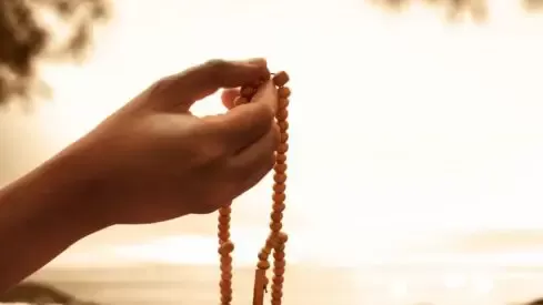 مدار الساعة,شؤون دينية