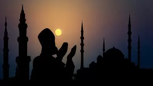 مدار الساعة,شؤون دينية