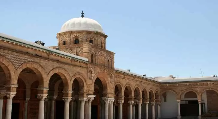 مدار الساعة,شؤون دينية