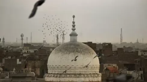 مدار الساعة,شؤون دينية