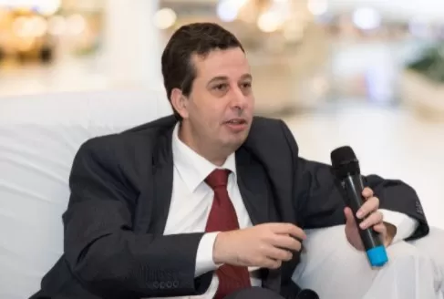 مدار الساعة,مقالات