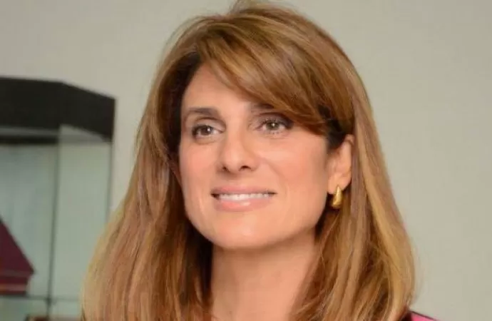 مدار الساعة,مقالات مختارة,الأميرة دينا مرعد