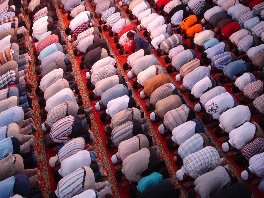 مدار الساعة,شؤون دينية