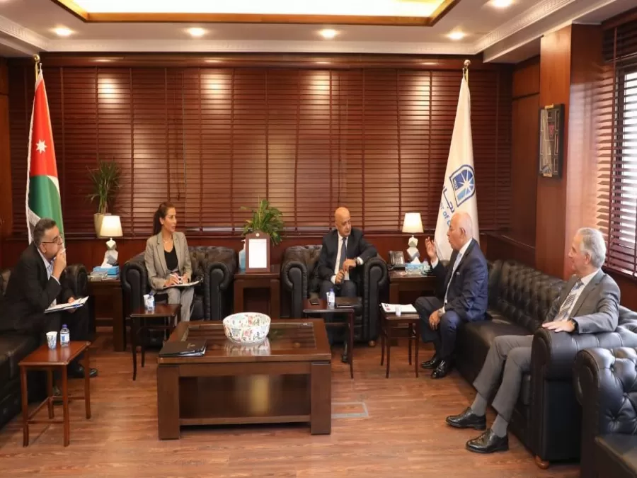 مدار الساعة,أخبار اقتصادية,الملك عبدالله الثاني,غرفة تجارة عمان,المناطق الحرة,المدن الصناعية