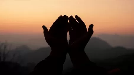 مدار الساعة,شؤون دينية