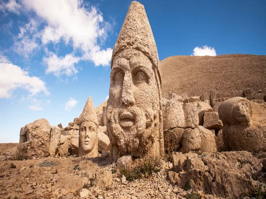 مدار الساعة,أخبار ثقافية