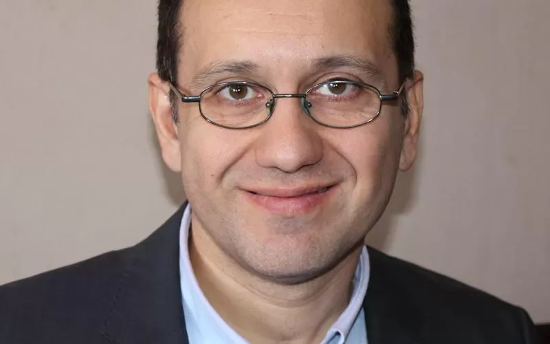 مدار الساعة,مقالات