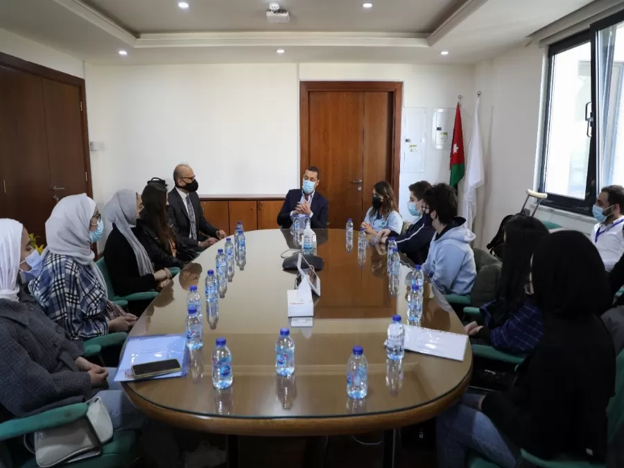 مدار الساعة,مناسبات أردنية,وزارة التربية والتعليم