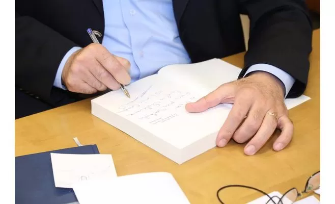 مدار الساعة,أخبار خفيفة ومنوعة