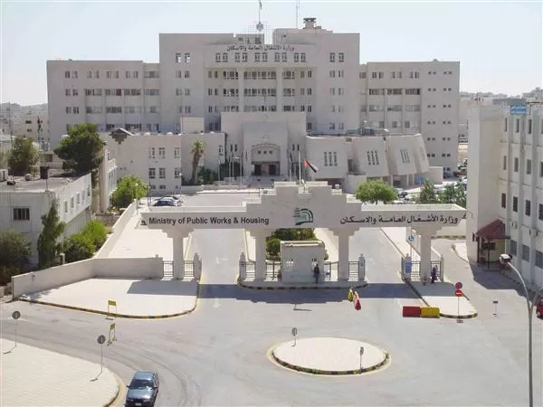 مدار الساعة,أخبار الأردن,اخبار الاردن,وزير الأشغال العامة والإسكان,رئيس الوزراء,دائرة العطاءات الحكومية,المدن الصناعية,ديوان المحاسبة