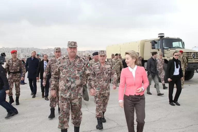 مدار الساعة,أخبار الأردن,اخبار الاردن,وزيرة الدفاع,هيئة الأركان المشتركة,الملك عبدالله الثاني,القوات المسلحة الأردنية,القوات المسلحة,سلاح الجو الملكي,الجيش العربي