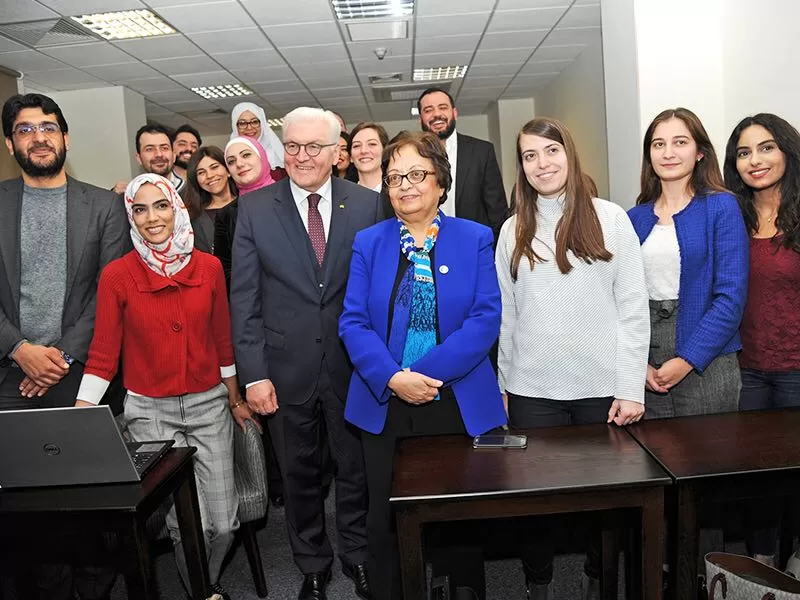 مدار الساعة,أخبار الجامعات الأردنية,الملك عبدالله الثاني,مجمع الملك الحسين للأعمال