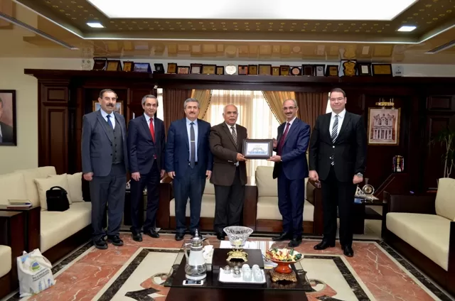 مدار الساعة,أخبار الجامعات الأردنية,جامعة عمان الأهلية