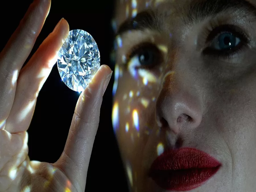 مدار الساعة,أخبار خفيفة ومنوعة