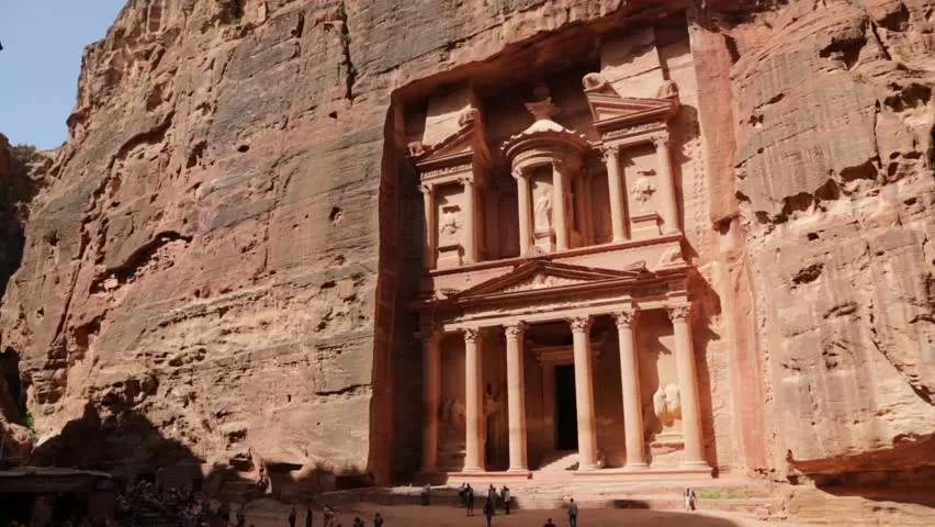 مدار الساعة,أخبار اقتصادية,عبدالرزاق عربيات,هيئة تنشيط السياحة,مواقع التواصل الاجتماعي