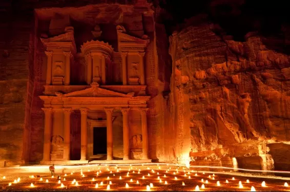 مدار الساعة,أخبار السياحة في الأردن,وزيرة السياحة والآثار,لينا عناب,هيئة تنشيط السياحة