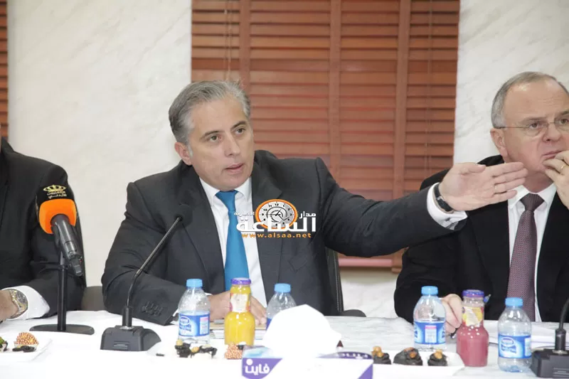 مدار الساعة,أخبار اقتصادية,نائب رئيس الوزراء,وزير الدولة للشؤون الاقتصادية,الدكتور جعفر حسان,وزير المالية,وزير الصناعة والتجارة والتموين,وزير التربية والتعليم,رئيس الوزراء,يعرب القضاة,دائرة ضريبة الدخل والمبيعات,دائرة ضريبة الدخل,خزينة الدولة,قطاع البنوك