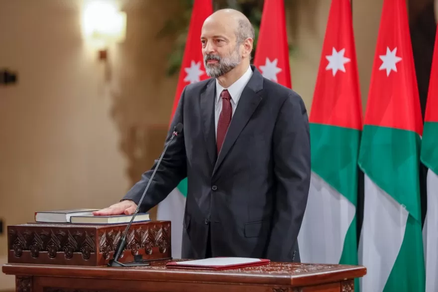 مدار الساعة,أخبار الأردن,اخبار الاردن,الدكتور عزمي محافظة,عزمي محافظة,رئيس الوزراء,المؤسسة العامة للضمان الاجتماعي,المناطق الحرة,الإرادة الملكية السامية,صحيفة الغد