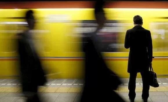 مدار الساعة,أخبار خفيفة ومنوعة,وسائل التواصل الاجتماعي