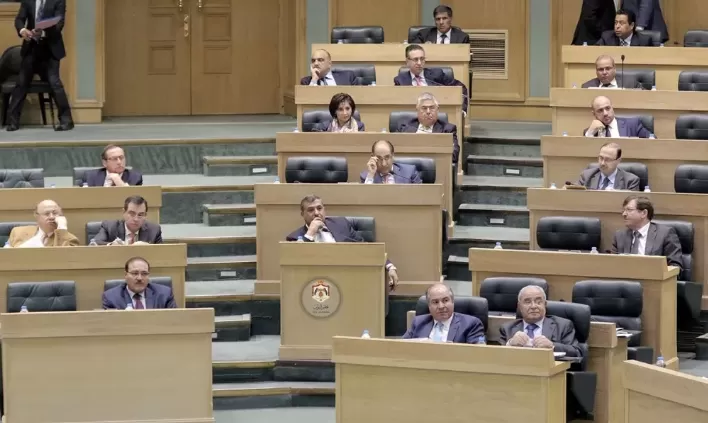 مدار الساعة,أخبار مجلس النواب الأردني,رئيس الوزراء,محمد المومني,مجلس النواب,شركة الكهرباء الوطنية,البنك المركزي