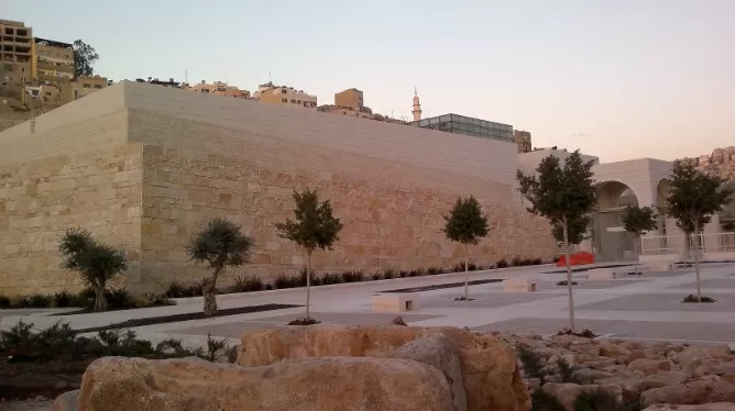 مدار الساعة,أخبار السياحة في الأردن,وزيرة السياحة والآثار,لينا عناب
