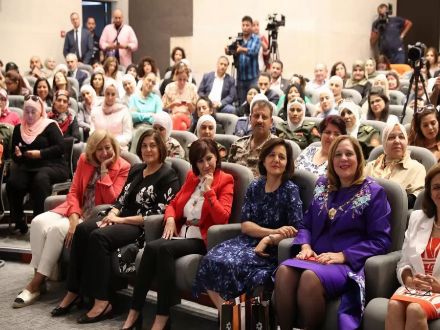 مدار الساعة,أسرار أردنية,وزيرة التنمية الاجتماعية,وزيرة التخطيط والتعاون الدولي,وزير العمل,وزارة التنمية الاجتماعية,وزارة التخطيط والتعاون الدولي,التنمية الاجتماعية,الخدمات الطبية الملكية,وزارة التخطيط,جامعة اليرموك,الجامعة الأردنية,بنك الاتحاد,الأمم المتحدة
