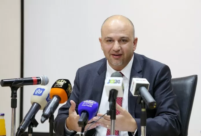 مدار الساعة,أخبار اقتصادية,مثنى الغرايبة,وزارة الصناعة والتجارة,دائرة ضريبة الدخل والمبيعات,وزارة العدل,وزارة الصحة,دائرة مراقبة الشركات,دائرة الأراضي والمساحة,أمانة عمان,دائرة ضريبة الدخل,وزارة الصناعة,الضمان الاجتماعي,دائرة المخابرات العامة