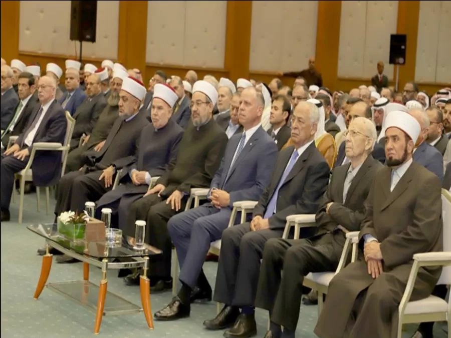 مدار الساعة,شؤون دينية,الدكتور محمد الخلايلة,إمام الحضرة الهاشمية,الملك عبدالله الثاني,الأمير فيصل بن الحسين,مفتي عام المملكة,محمد الخلايلة,المركز الثقافي الملكي,الديوان الملكي الهاشمي,القوات المسلحة,المسجد الأقصى,الجيش العربي