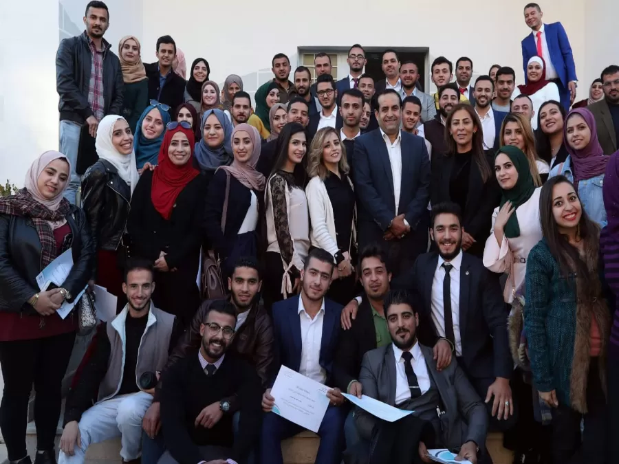 مدار الساعة,أخبار المجتمع الأردني,الملك عبدالله الثاني,وسائل التواصل الاجتماعي,مواقع التواصل الاجتماعي