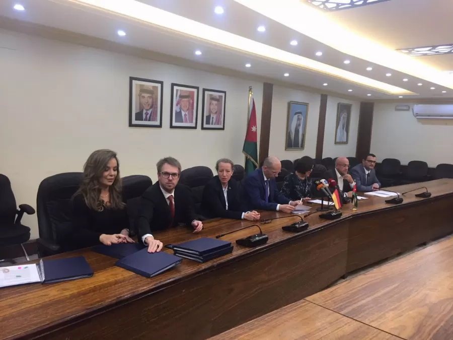 مدار الساعة,أخبار الأردن,اخبار الاردن,وزير المياه والري,رائد ابو السعود,وزيرة التخطيط والتعاون الدولي