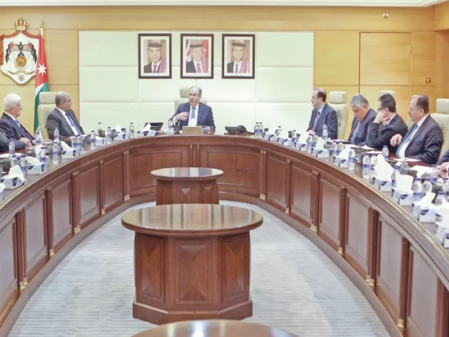 مدار الساعة,أخبار الأردن,اخبار الاردن,وزير المالية,وزير الصناعة والتجارة والتموين,رئيس الوزراء,الملك عبدالله الثاني,محمد المومني,يعرب القضاة,الملك عبد الله الثاني,رئاسة الوزراء,وزارة العمل,صندوق المعونة الوطنية,التدريب المهني,مجلس النواب,سلطة منطقة العقبة الاقتصادية الخاصة,المملكة العربية السعودية