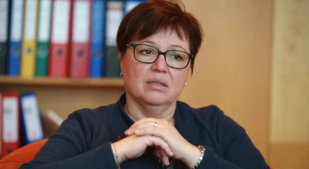 مدار الساعة,أخبار خفيفة ومنوعة,وزيرة الصحة,وزير العمل,رئيس الوزراء