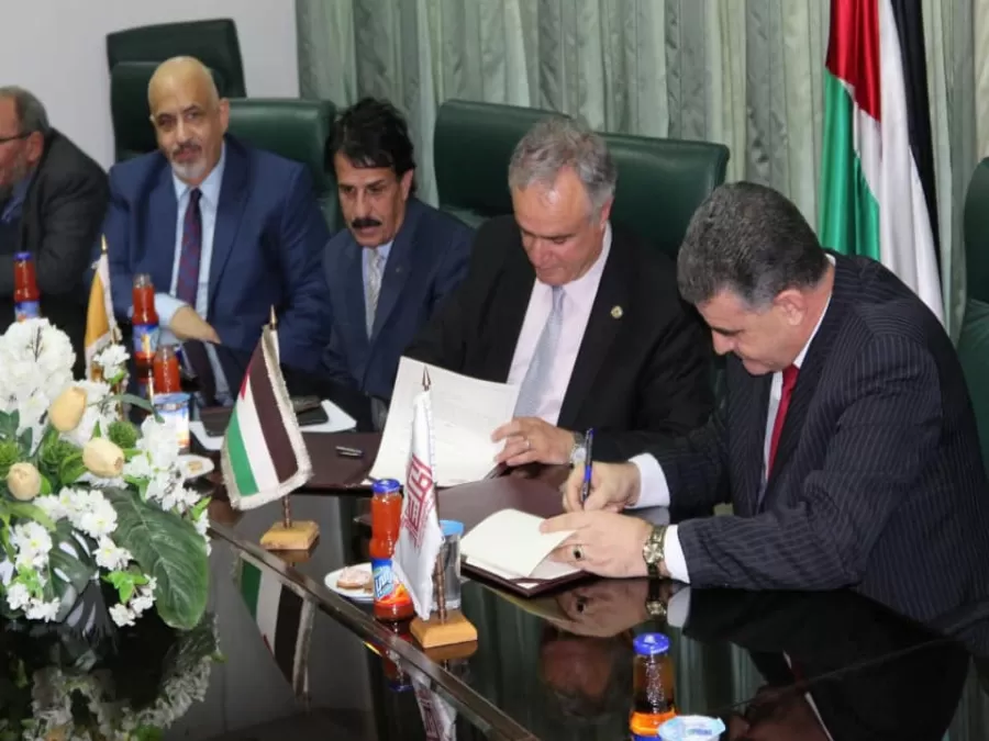 مدار الساعة,أخبار الجامعات الأردنية,الحسين بن طلال,دائرة المكتبة الوطنية,المكتبة الوطنية