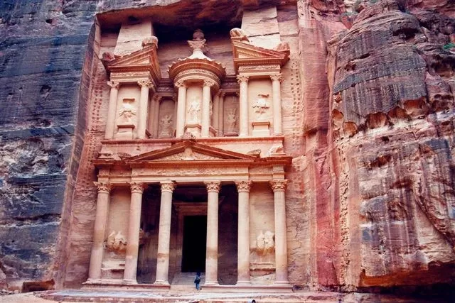 مدار الساعة,أخبار السياحة في الأردن