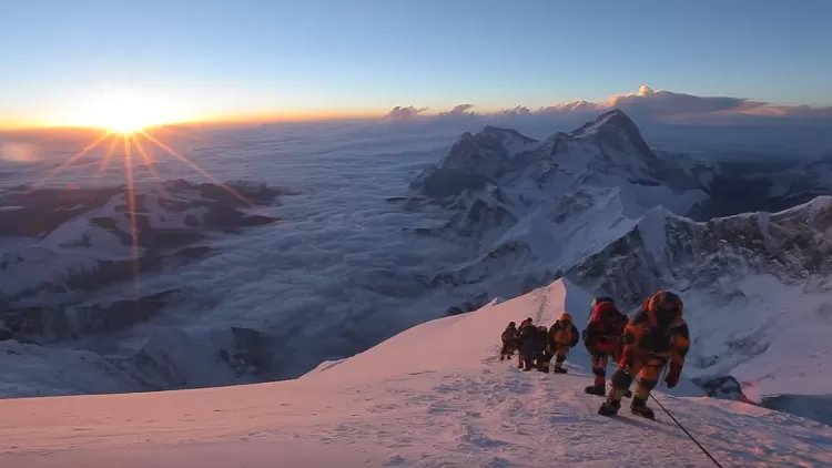 مدار الساعة,أخبار خفيفة ومنوعة
