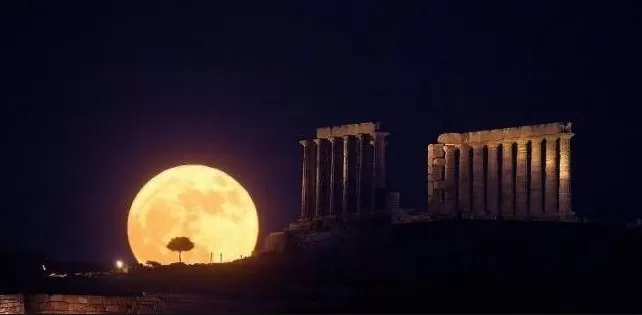 مدار الساعة,أخبار خفيفة ومنوعة