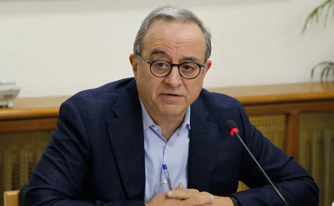 مدار الساعة,مقالات مختارة