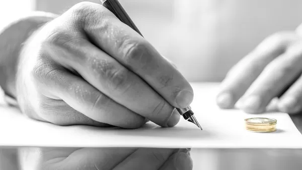 مدار الساعة,أخبار خفيفة ومنوعة,وزارة العدل