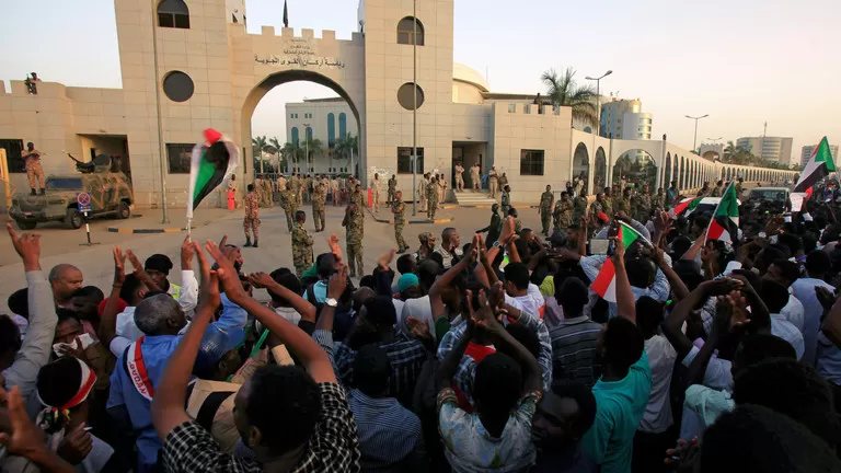 مدار الساعة,أخبار عربية ودولية