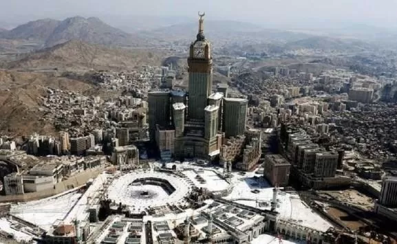 مدار الساعة,أخبار خفيفة ومنوعة