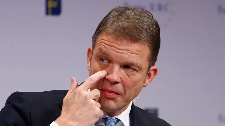 مدار الساعة,أخبار خفيفة ومنوعة